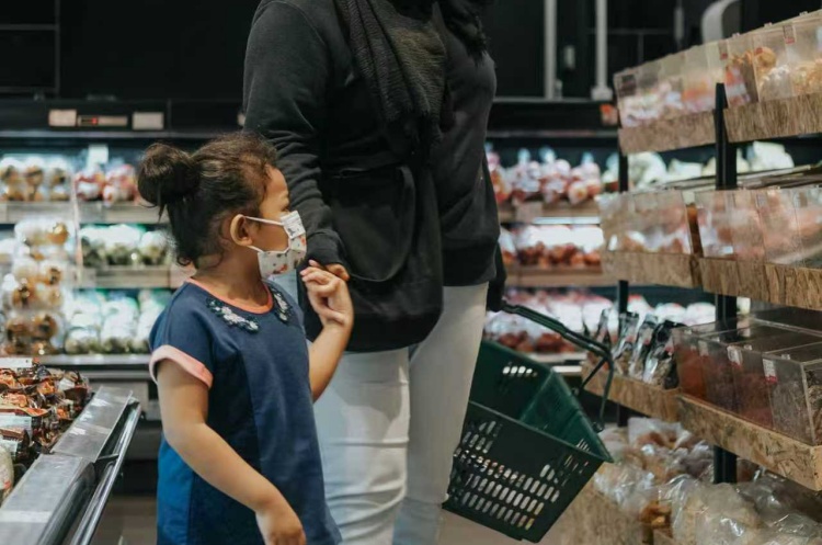 即时零售2025：三足鼎立下的生态博弈